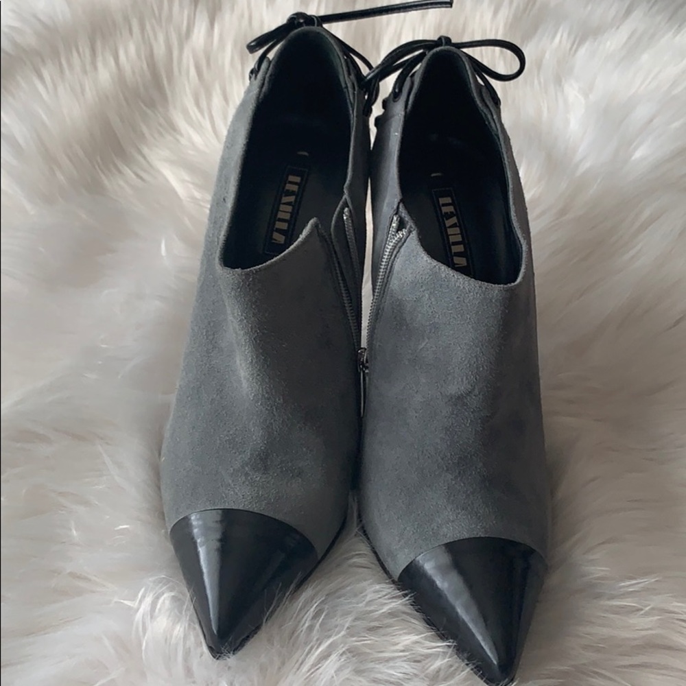 ⬇️REDUCED! Lesilla laceback ankle booties
